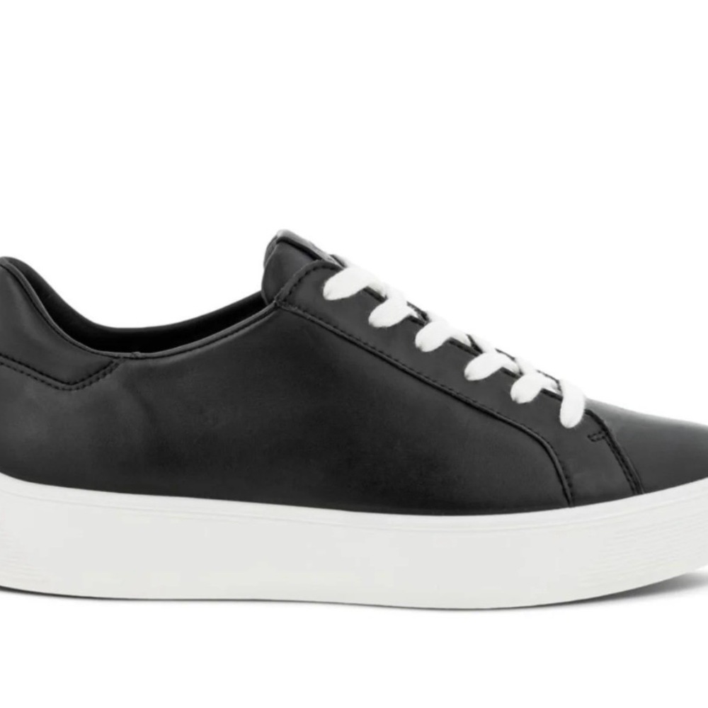 Ecco Womens street Tray Sneaker